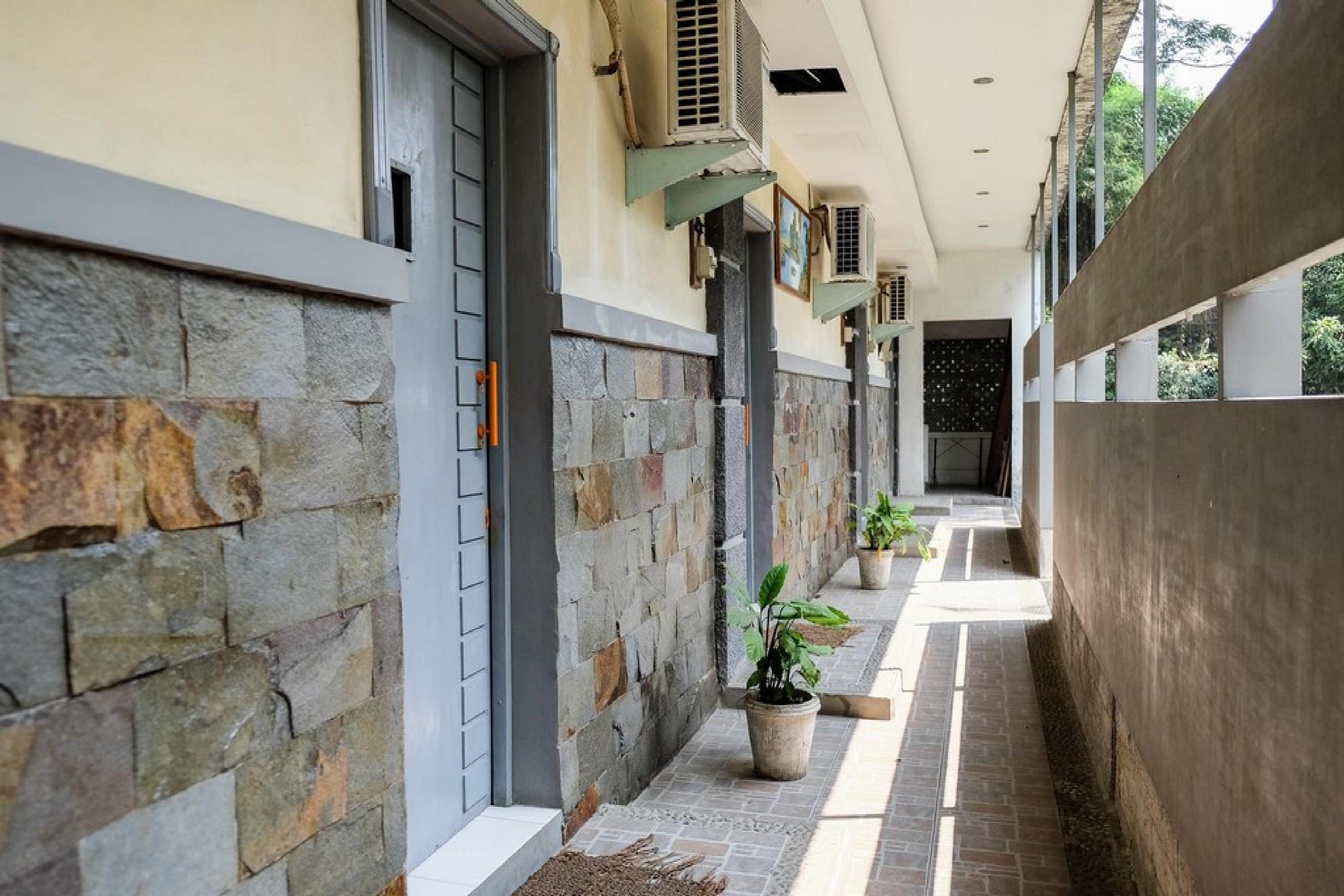 Reddoorz Plus Near Jalan Baru Bogor Exterior foto
